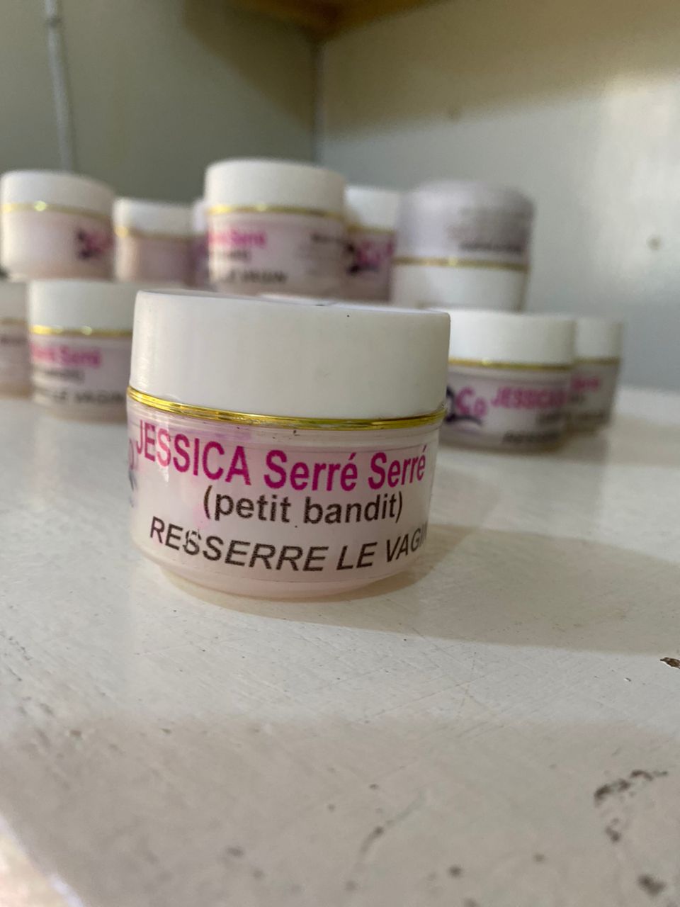 JESSICA SERRER (rétrécir le vagin améliore le plaisir vaginal féminin des femmes)